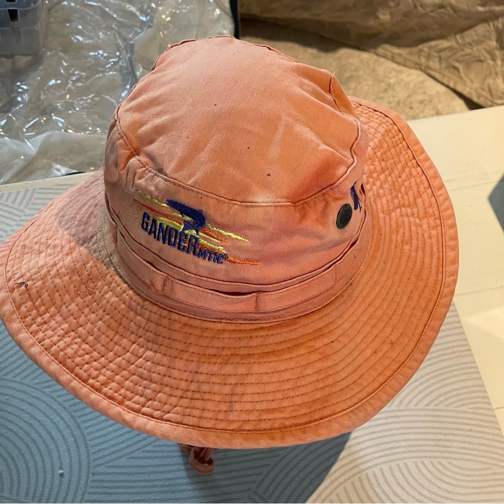 Tropical trend bucket hat